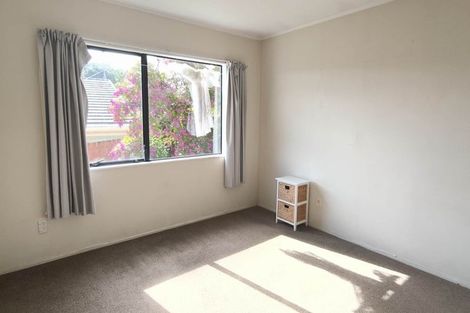 Photo of property in 2/717 East Coast Road, Browns Bay, Auckland, 0630