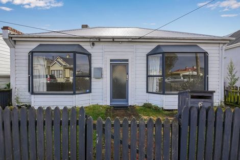 Photo of property in 6 Bathgate Street, South Dunedin, Dunedin, 9012