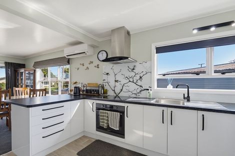 Photo of property in 4 Kowhai Avenue, Edgecumbe, 3120
