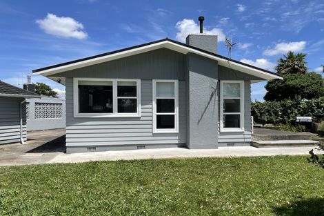 Photo of property in 21 Abraham Crescent, Milson, Palmerston North, 4414