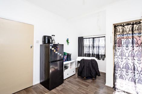 Photo of property in 443 Tay Street, Turnbull Thomson Park, Invercargill, 9810