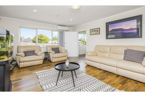 Photo of property in 20 Minton Place, Manurewa, Auckland, 2102