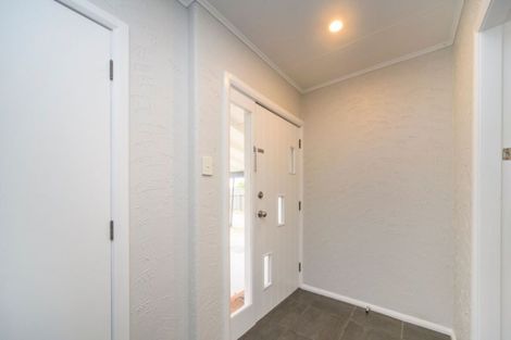 Photo of property in 53 Sutherland Crescent, Westbrook, Palmerston North, 4412