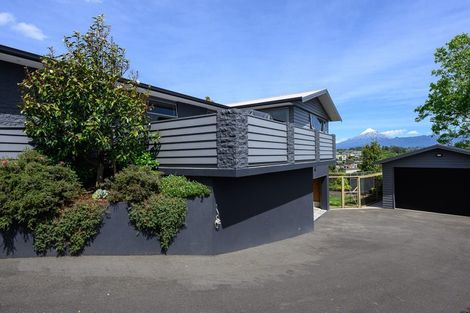 Photo of property in 18c Montana Place, Merrilands, New Plymouth, 4312