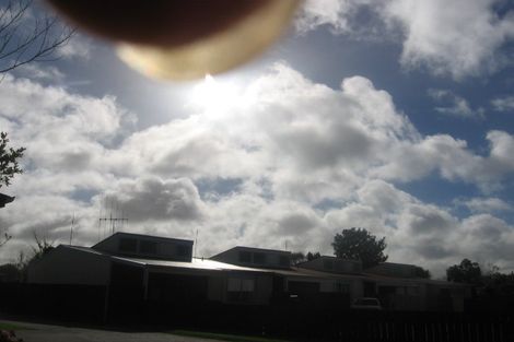 Photo of property in 8 Westmere Place, Takaro, Palmerston North, 4412