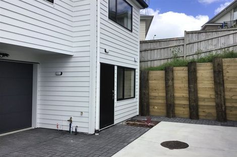 Photo of property in 13c Keiha Crescent, Massey, Auckland, 0614