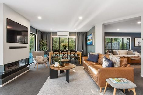 Photo of property in 28 Highcrest Heights, Westmorland, Christchurch, 8025