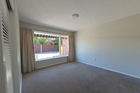 Photo of property in 2/42 Raxworthy Street, Ilam, Christchurch, 8041