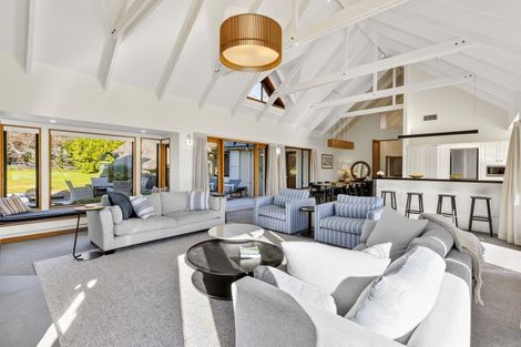Photo of property in 186 Beacon Point Road, Wanaka, 9305