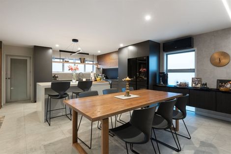 Photo of property in 8b Oceanbeach Road, Mount Maunganui, 3116