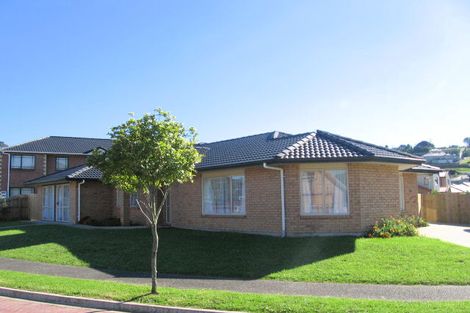 Photo of property in 25 South Kensington Way, Henderson, Auckland, 0612