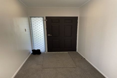 Photo of property in 56 Beechdale Crescent, Pakuranga Heights, Auckland, 2010