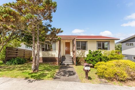 Photo of property in 71 Fyvie Avenue, Tawa, Wellington, 5028