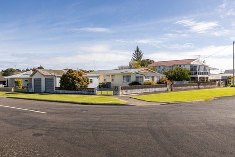 Photo of property in 1 Blake Street, Waitara, 4320