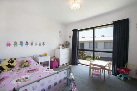 Photo of property in 130 Athenree Road, Athenree, Katikati, 3177