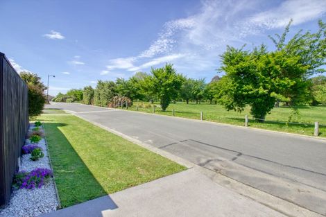 Photo of property in 33 Little Oaks Drive, Yaldhurst, Christchurch, 8042