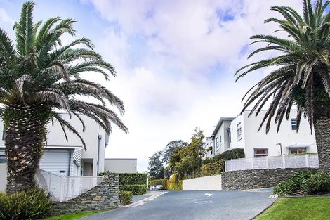 Photo of property in 9/40 Scarlet Oak Drive, Schnapper Rock, Auckland, 0632