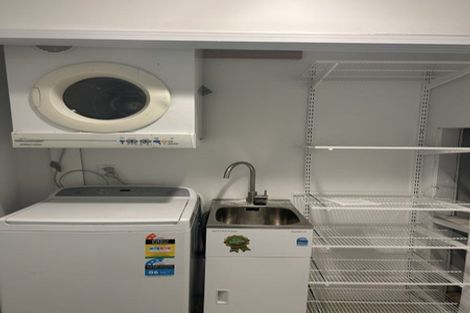 Photo of property in 29 Lawson Place, Mount Victoria, Wellington, 6011