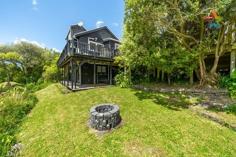 Photo of property in 31 Pekanga Road, Normandale, Lower Hutt, 5010