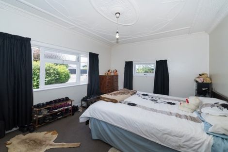 Photo of property in 18 Kowhai Avenue, Takaro, Palmerston North, 4410