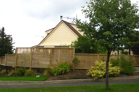 Photo of property in 66 Walton Park Avenue, Fairfield, Dunedin, 9018