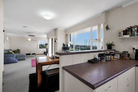 Photo of property in 5 Hillcrest Street, Glen Avon, New Plymouth, 4312