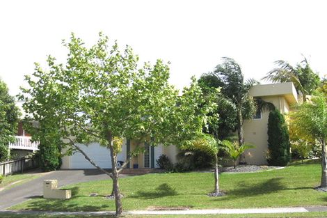 Photo of property in 41 Marina View Drive, West Harbour, Auckland, 0618