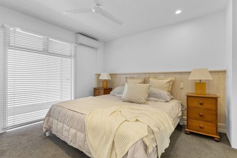 Photo of property in 2/227 Lake Terrace, Waipahihi, Taupo, 3330