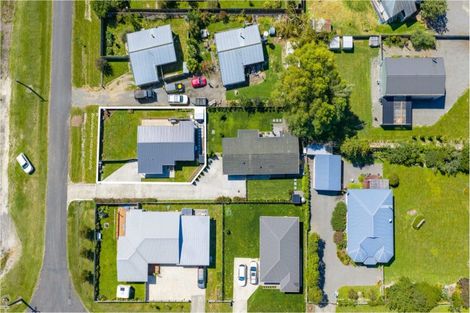 Photo of property in 33 Carruthers Street, Otane, 4202