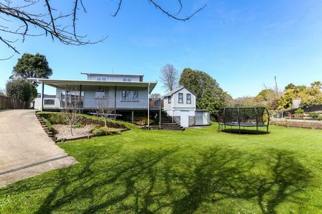 Photo of property in 17 Kowhai Street, Inglewood, 4330