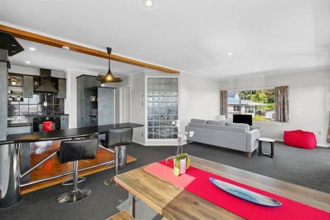 Photo of property in 2/422 Devon Street West, Lynmouth, New Plymouth, 4310