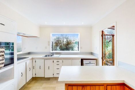 Photo of property in 91 Black Rock Road, Newlands, Wellington, 6037