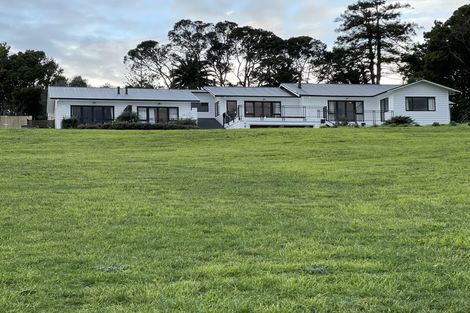 Photo of property in 283 Old North Road, Kumeu, 0892