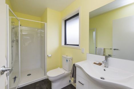 Photo of property in 5 Sardinia Grove, Fitzherbert, Palmerston North, 4410