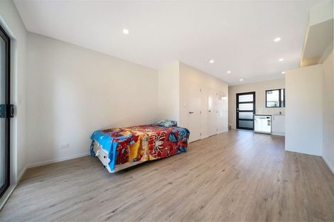 Photo of property in 13 Eileen Newey Place, Henderson, Auckland, 0612