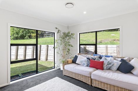 Photo of property in 3 Stoneleigh Grove, Paraparaumu, 5032