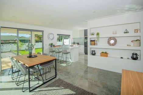 Photo of property in 14 Cayman Court, One Tree Point, 0118