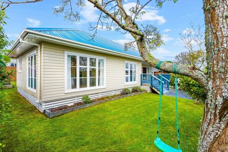 Photo of property in 60 Pomaria Road, Henderson, Auckland, 0610