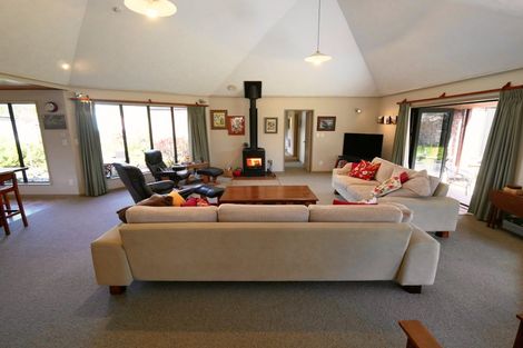 Photo of property in 119 Paekakariki Hill Road, Pauatahanui, Porirua, 5381
