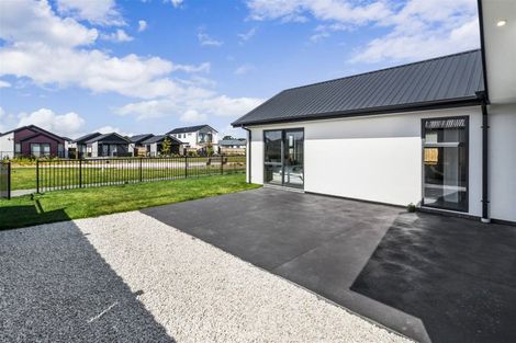 Photo of property in 11 El Patron Lane, Halswell, Christchurch, 8025