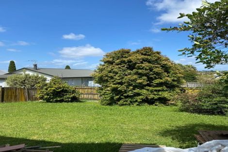 Photo of property in 129 Aviemore Drive, Highland Park, Auckland, 2010