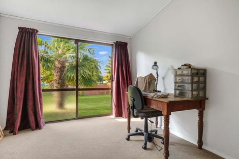 Photo of property in 6 Nikau Place, Edgecumbe, 3120