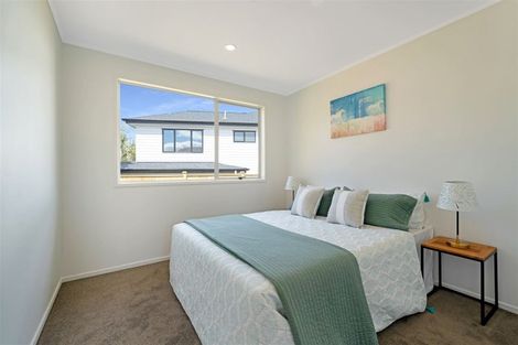 Photo of property in 6 Virgo Place, Kawaha Point, Rotorua, 3010