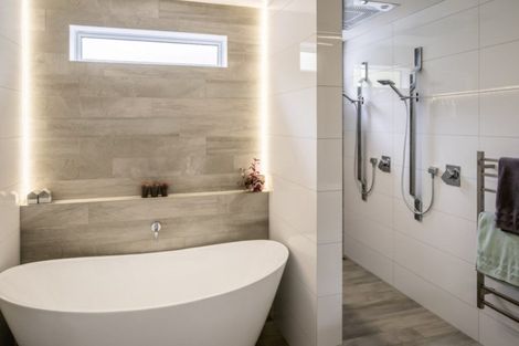 Photo of property in 15 Nikau Street, Eastbourne, Lower Hutt, 5013