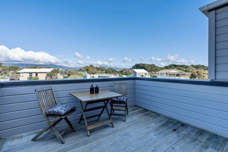 Photo of property in 4 Scott Avenue, Otaki Beach, Otaki, 5512