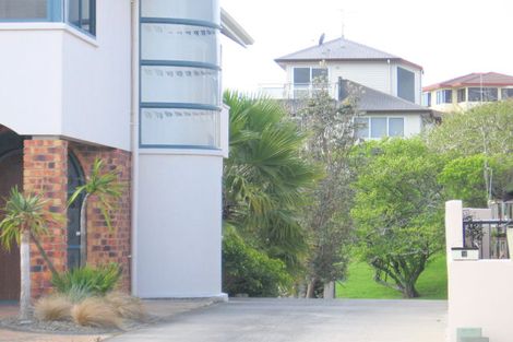 Photo of property in 9 Pitau Road, Mount Maunganui, 3116