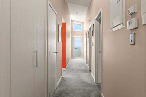 Photo of property in 14 Highgrove, Saint Clair, Dunedin, 9012