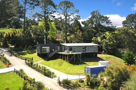 Photo of property in 5a Hobbs Road, Matakatia, Whangaparaoa, 0930