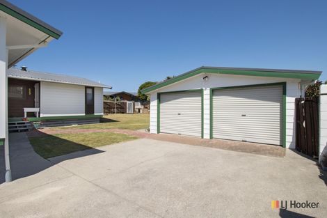 Photo of property in 28 Snell Crescent, Waihi Beach, 3611