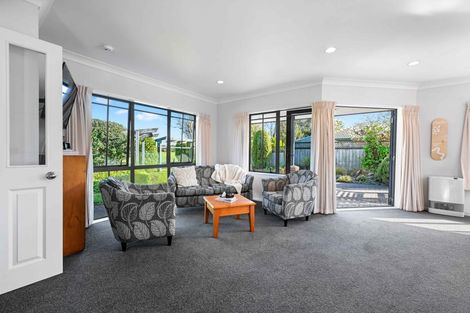 Photo of property in 16 Kenneth Place, Rototuna, Hamilton, 3210